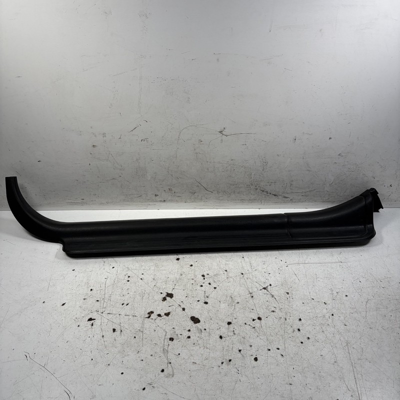 93-97 Honda Del Sol Left Door Sill Trim Black 83161-SR2-000ZA OEM