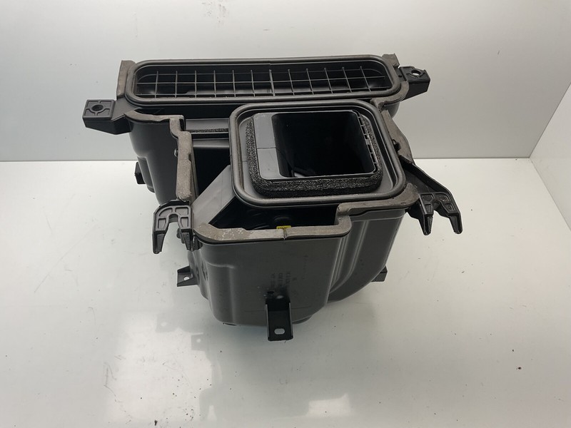 2022-2024 Ioniq 5 HVAC A/C Climate Heater Blower Motor Housing Box 97100-GI000