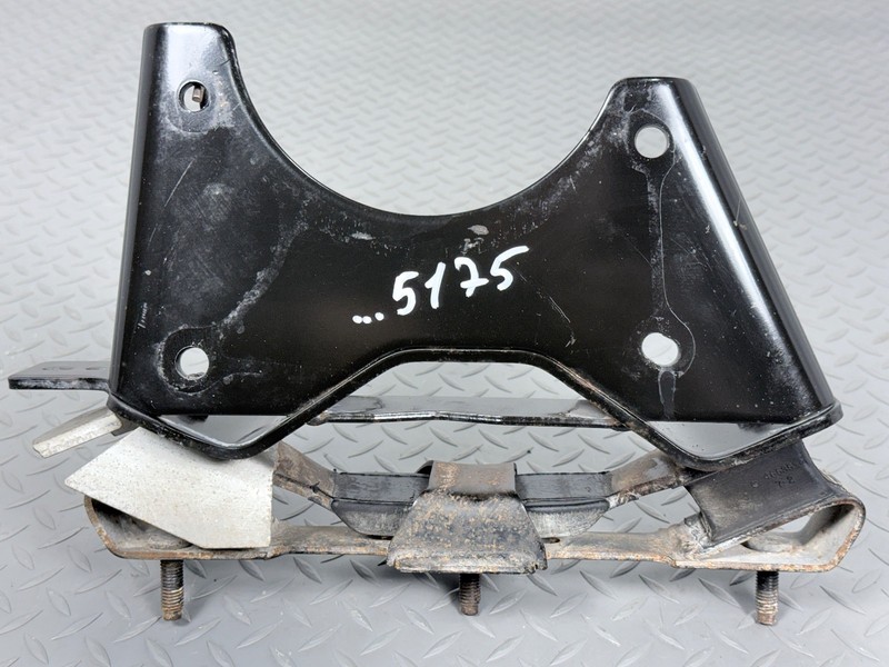 ✅ 2013-24 RAM 1500 Classic OEM TRANSMISSION MOUNT BRACKET INSULATOR Support 53K