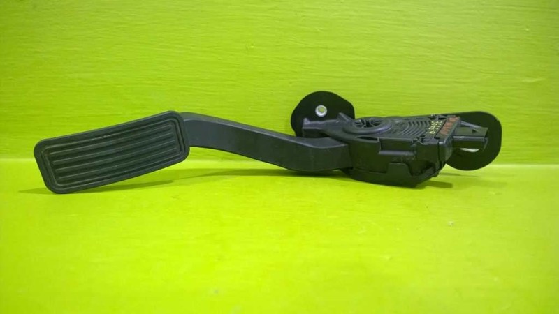 10 MILAN GAS ACCELERATOR PEDAL OEM 3565-9