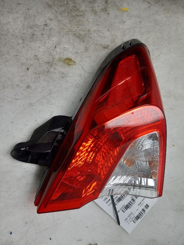 18 19 20 21 22 TOYOTA C-HR DRIVER LEFT TAIL LIGHT QUARTER PANEL MOUNTED