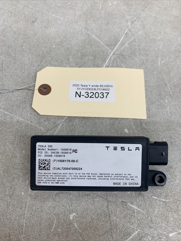 20-21 Tesla Y Bluetooth Antenna Trunk Proximity Module 1508179-00-C 32037 B142