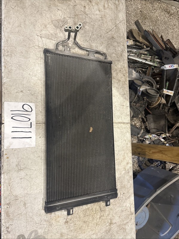 2006-2011 Cadillac DTSUsed A/C Condenser