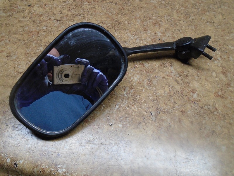 2006 Yamaha YZFR6 YZFR 6 YZF R6 YZFR600 Left Side Mirror Mount Stem Housing 06