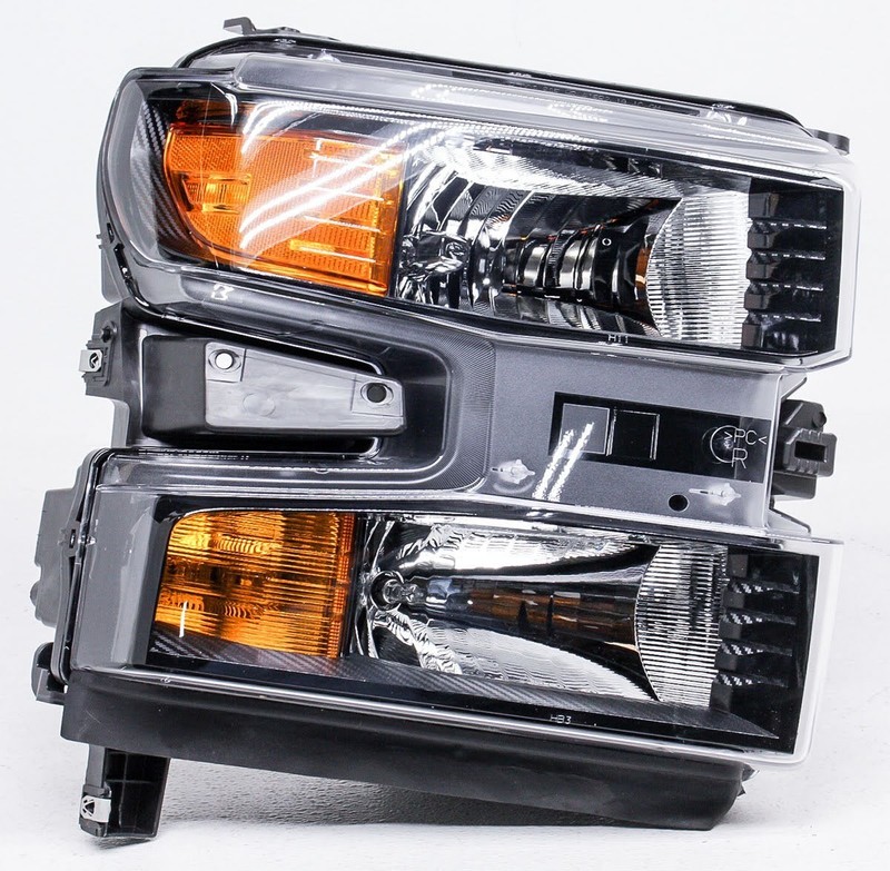 OEM Chevrolet Silverado 1500 Right Passenger Side Halogen Headlamp Tab Missing,-