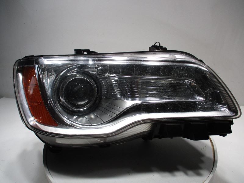 2015-20 CHRYSLER 300 RIGHT HEADLIGHT HALOGEN ASSY CHROME BEZEL W/PROJECTOR 48150