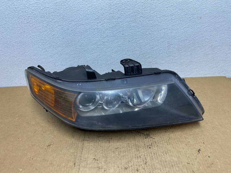 2004 to 2006 Acura TSX Right Passenger RH Side Xenon HID Headlight OEM AC3247 DW