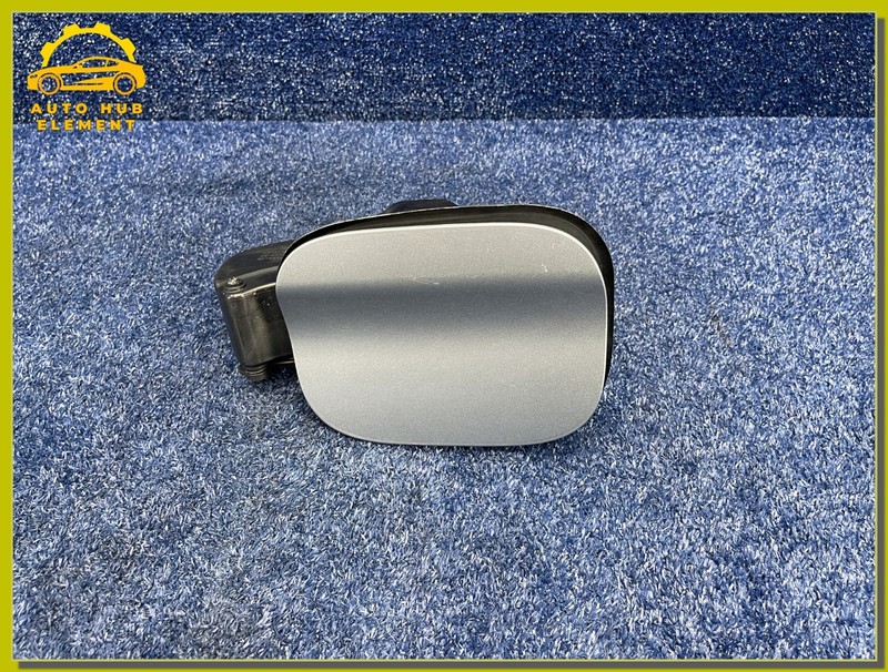 2020-2024 LINCOLN AVIATOR FUEL GAS TANK FILLER POCKET DOOR LID OEM