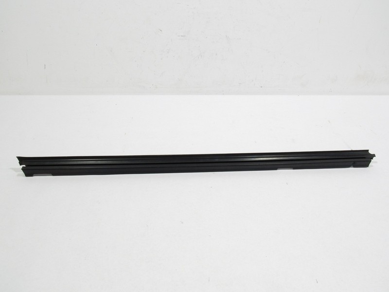 99-04 Ford Mustang GT 1999 4.6L Front Left Driver Door Belt Molding Seal |