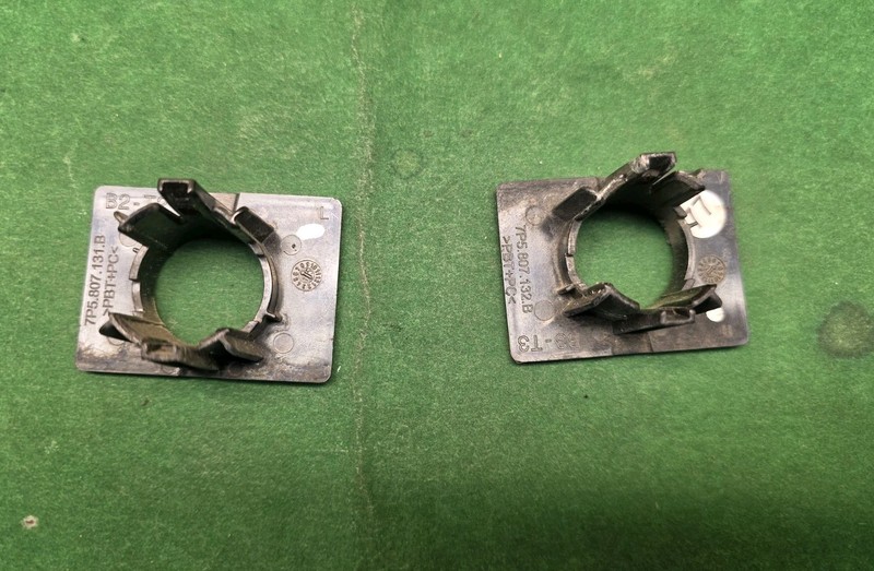2015-2018 PORSCHE CAYENNE 958 FRONT BUMPER Parking Sensor Holder Brackets OEM