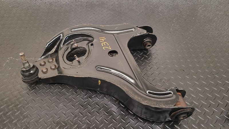 2004 Dodge Ram 1500 4x2 Front Right Passenger Lower Control Arm OEM 55366372AB