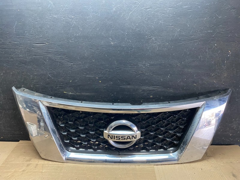 2013-2016 PathfinderFront Upper Chrome Grill Grille OEM V3330 DG