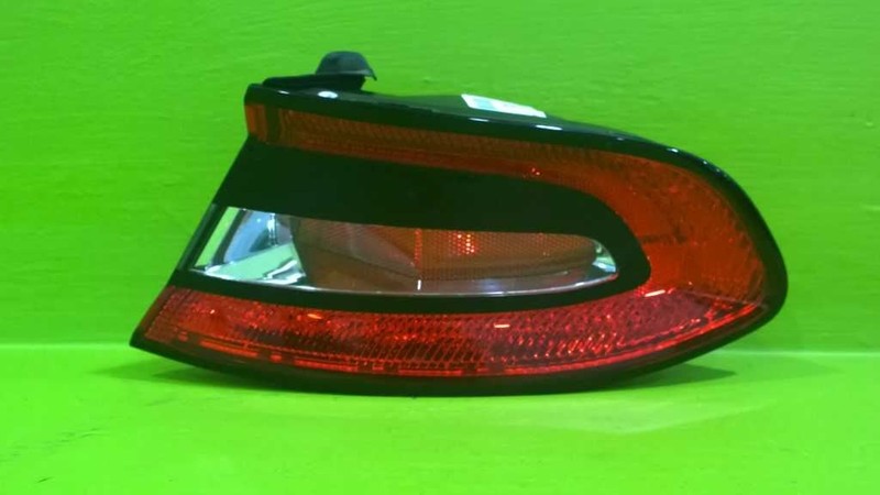 13 14 15 16 DART PASSENGER RIGHT TAILLIGHT LAMP OEM 3530-27