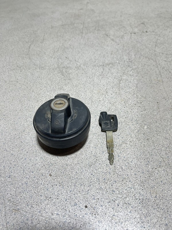 2006 Suzuki Burgman AN400 Fuel Gas Tank Cap Cover Key Switch AN 400 OEM