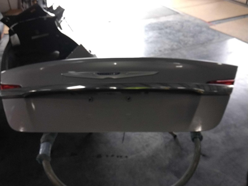2014 Chrysler 200 Deck Lid Trunk Lid Silver OEM Used 68079062AD 143K Miles