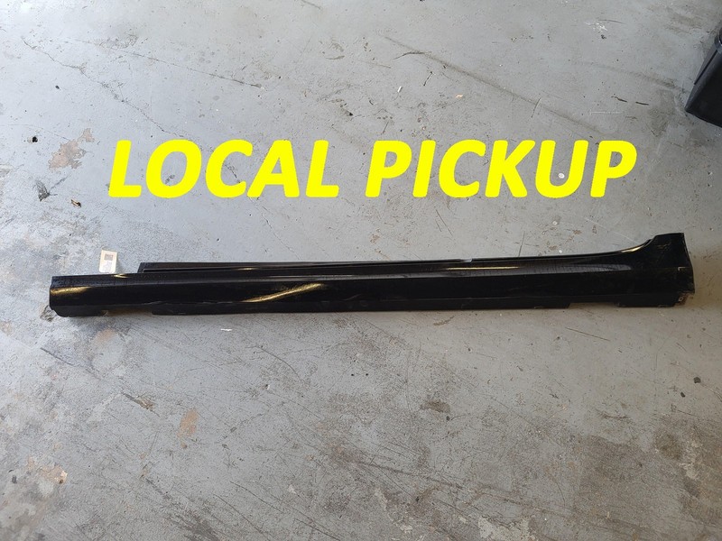Used Oem Cadillac Left Driver Rocker Panel Skirt Molding for 2020-2025 CT4