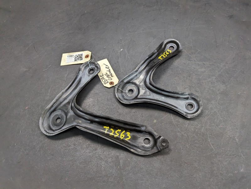 2PC Rear Crossmember Right & Left Brace Bracket 2018 Toyota RAV4 2009- 2016 2017