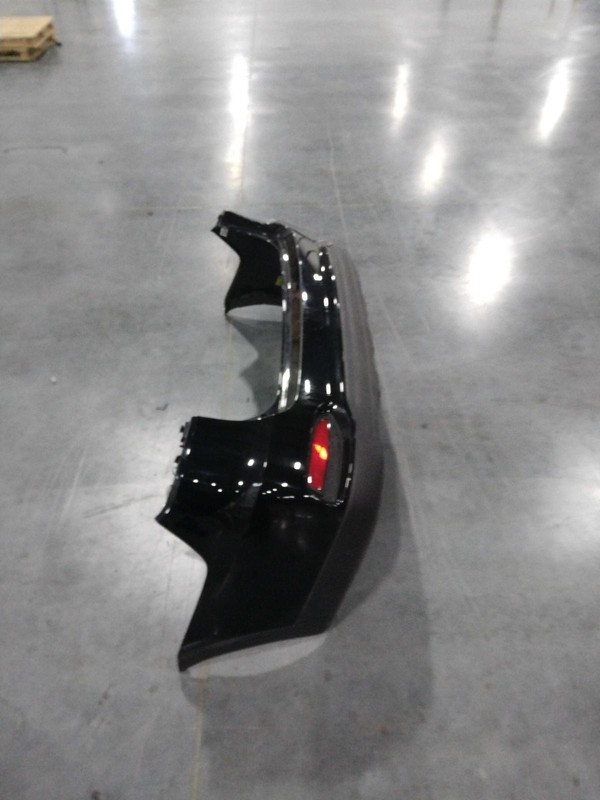 2019 KIA SORENTO OEM Black Bumper Assembly, Used, 114k Miles, No Park Assist