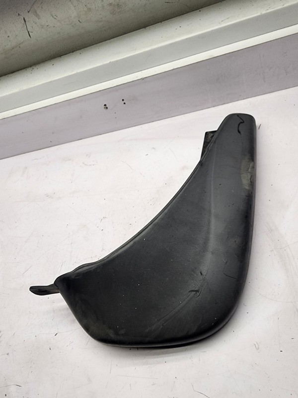 14 NISSAN JUKE LH REAR MUDGUARD G8812-1KA00