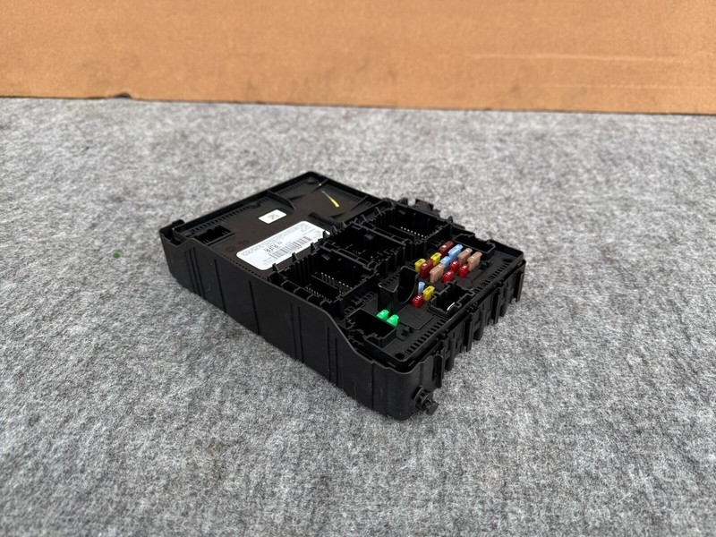 FORD MUSTANG MACH-E 2021-2025 OEM FUSE BOX CONTROL PANEL UNIT ASSEMBLY