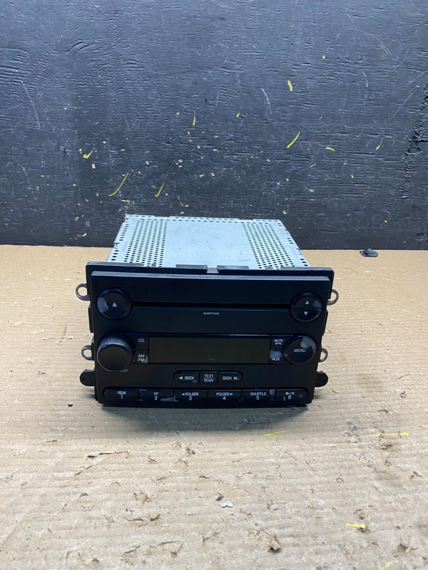 2007 Ford Expedition Radio CD Player Screen Display OEM S6757 DG
