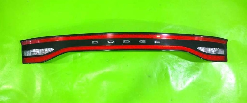 13 14 15 16 DART CENTER TAILLIGHT LAMP OEM 4057-32