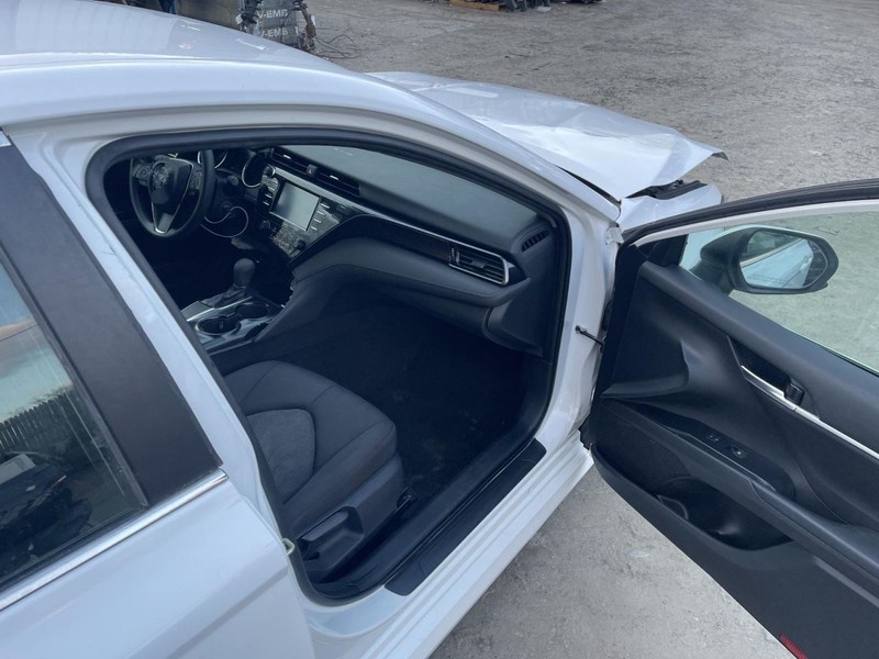 2018-2024 TOYOTA CAMRY RIGHT A-PILLAR WHITE PC:040 2.5L AT FWD 100K -LE- 62844