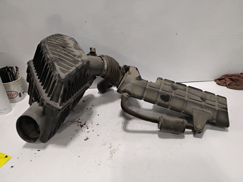 2018-2025 Chevy Traverse Air Cleaner Intake Box Assembly 3.6L