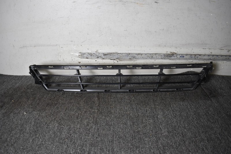 2022-2024 BMW X3 Center Grille (51-11-9-451-134) FRONT LOWER GRILLE FACTORY OEM