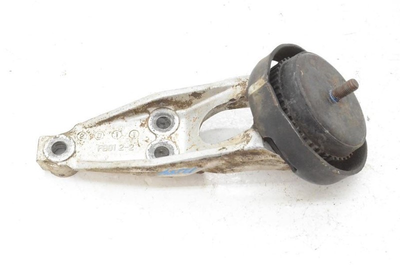 1986-1988 Mazda RX7 FC Convertible Passenger Right Side Engine Mount