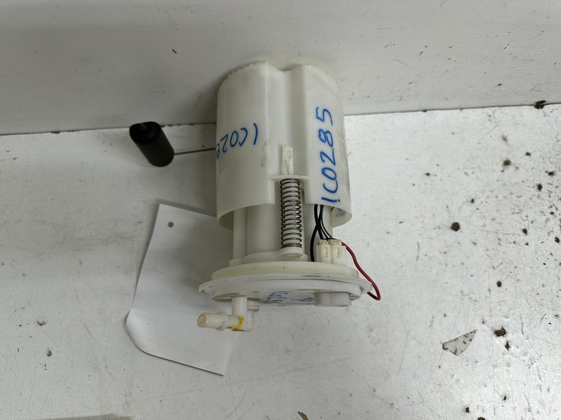 2012-2014 Subaru Impreza 2.0L Fuel Pump w Sending Unit & Bracket Oem