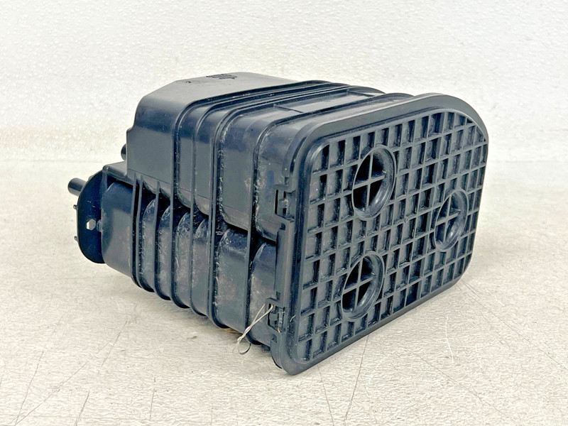⭐2019-2025 CADILLAC XT4 2.0L FUEL VAPOR EVAPORATOR CHARCOAL CANISTER OEM LOT2679
