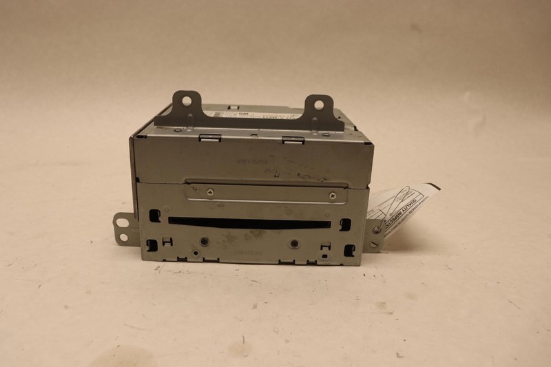 2010 CHEVY CAMARO AM-FM-XM-CD-MP3 CD RADIO RECEIVER PLAYER OEM