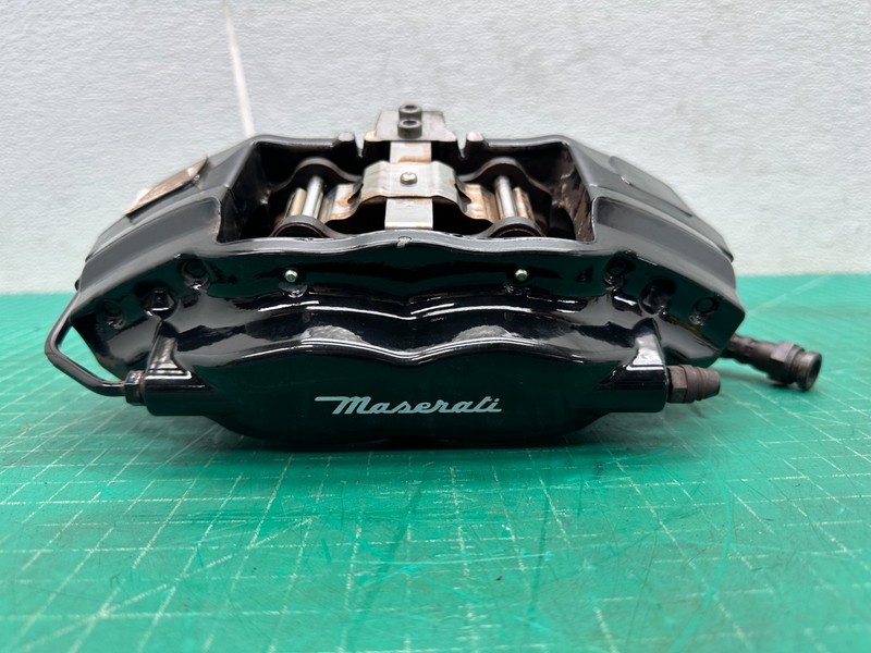 17-24 MASERATI GHIBLI - REAR RIGHT PASSENGER SIDE BRAKE CALIPER OEM