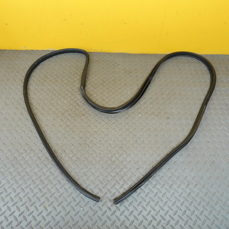 2022-2025 SUBARU BRZ FRONT RIGHT SIDE DOOR BODY WEATHERSTRIP SEAL OEM 63571CC000