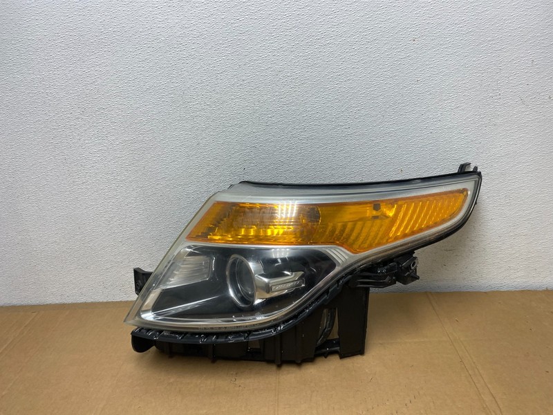 2011 to 2015 Ford Explorer Left Driver LH Xenon Headlight Oem AD0726 DW