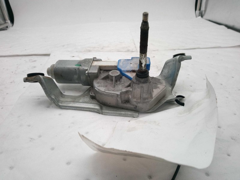 Used Back Glass Wiper Motor fits: 2018 Subaru Xv crosstrekGrade B