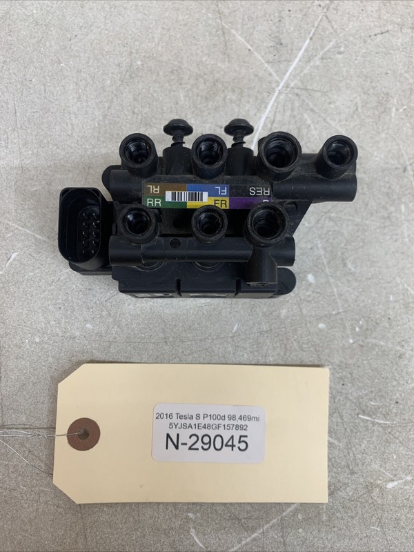 16-20 TESLA MODEL S X AIR SUSPENSION MAIN SOLENOID CONTROL VALVE BLOCK 29045 B61
