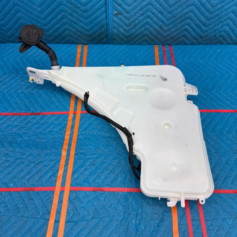 2012–2016 BMW 328i F30 Windshield Washer Fluid Reservoir OEM 724167110