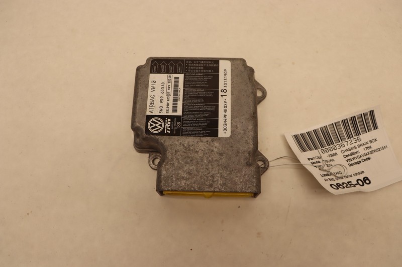 2014-2017 VOLKSWAGEN TIGUAN CENTER CONSOLE SRS RESTRAIN AIR BAG MODULE OEM