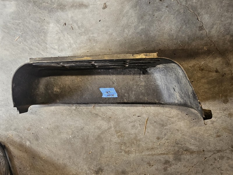 2006 CHEVROLETExpress Front LeftDoor Scuff Driver