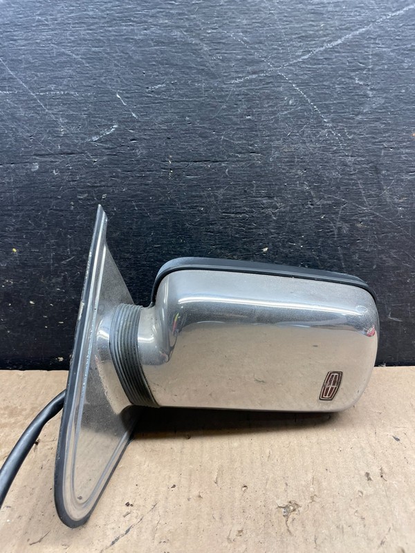 1984 to 1992 Lincoln Mark VIII Left Driver LH Door View Power Mirror s5082 DG