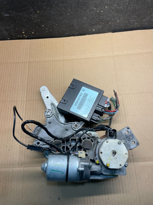 GMC Acadia Yukon TahoeRear Trunk Liftgate Power Motor Actuator OEM x8747 DG