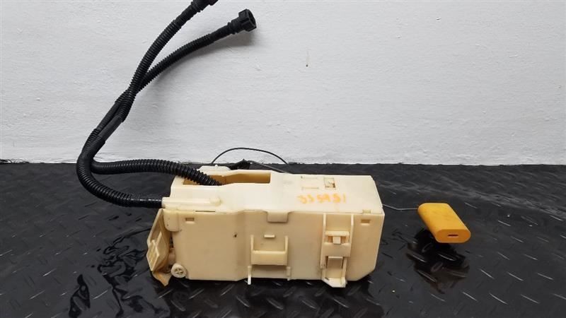 2004 Jeep Liberty Fuel Pump Assembly OEM 05103114AB