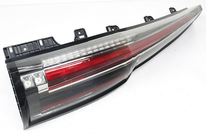 OEM Right Passenger Side LED Tail Lamp For Cadillac Escalade, ESV 84038640
