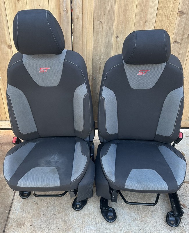 2013 2014 Ford Focus ST Cloth Seats Left Right Seats Set OE HTBKManuel 13 14