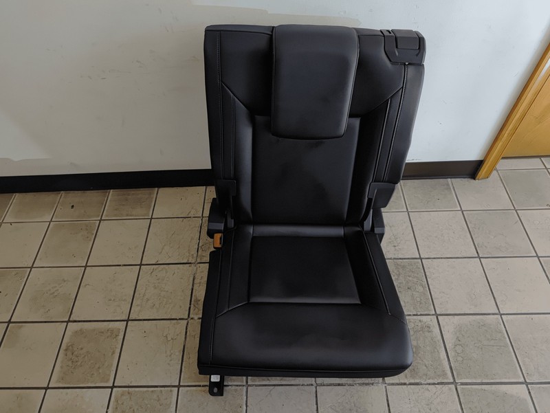 2018-2020 VOLKSWAGEN ATLAS REAR LEFT SIDE 3RD ROW SEAT CUSHION OEM