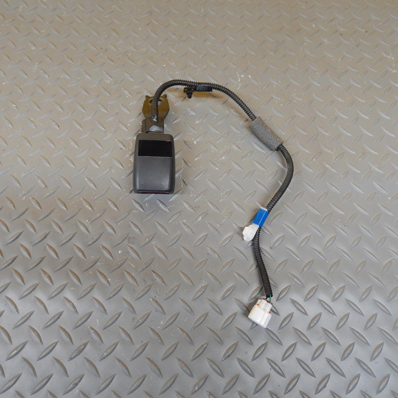 2019-2025 TOYOTA COROLLA FRONT RIGHT SIDE SEAT BELT SEATBELT BUCKLE 7323002G30C0