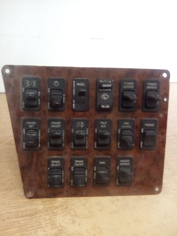 2018 International 9200 Switch Panel