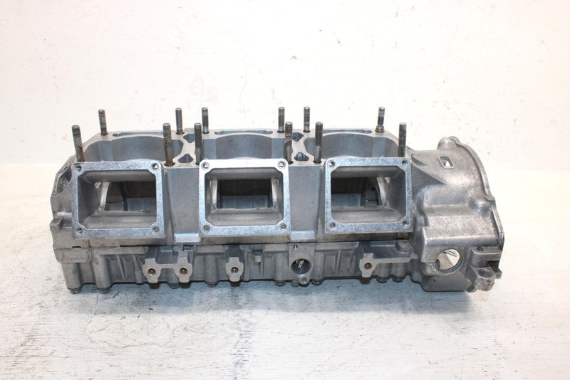 1997 Yamaha Vmax Sx 700 Triple Oem Crankcase8CH-15100-03-00 SY10